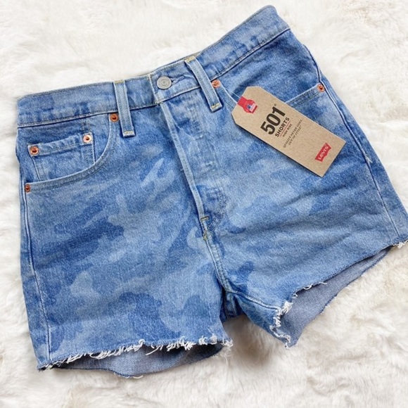 NWT LEVI’S PREMIUM 501 DENIM HIGH WAISTED SHORTS - Picture 3 of 7